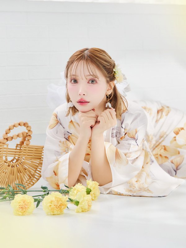 モデル:三上悠亜 身長:158cm 着用サイズ:Fサイズ