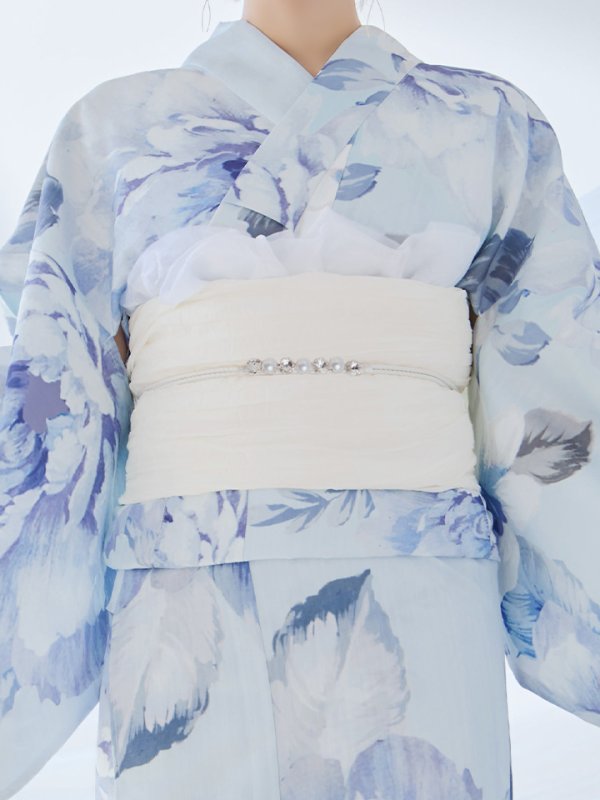 モデル:三上悠亜 身長159cm 着用サイズ:Fサイズ