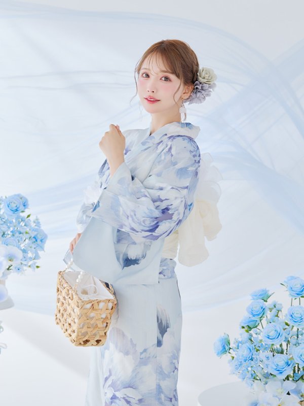 モデル:三上悠亜 身長159cm 着用サイズ:Fサイズ