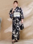 画像3: 黒地ストライプ彼岸花浴衣 【浴衣３点セット 浴衣/帯/下駄】 OBI-hira-100-ok-15-WxW / HIMO-900-yn-4-GYxGY /  YA-73-kn-GY / GETA-01-kj-1-B/ [y/OF01] (3)