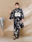 画像7: 黒地ストライプ彼岸花浴衣 【浴衣３点セット 浴衣/帯/下駄】 OBI-hira-100-ok-15-WxW / HIMO-900-yn-4-GYxGY /  YA-73-kn-GY / GETA-01-kj-1-B/ [y/OF01] (7)