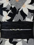 画像22: 白百合鹿子模様浴衣【浴衣３点セット 浴衣/帯/下駄】 OBI-siwa-204-wk-1-B / HIMO-900-yn-1-B / YA-1016-kj-CL / GETA-01-kj-1-B / [y/OF01] (22)