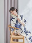 画像16: 【予約 / 5月中旬発送予定】蒼菖蒲柄浴衣 OBI-hira-100-ok-4-DusBL / HIMO-900-yn-4-GYxGY / / YA-1002-kj-BL / GETA-01-kj-2-BL/ [y/OF01] (16)