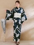 画像4: 【即日発送】ストライプ菖蒲柄浴衣【浴衣３点セット 浴衣/帯/下駄】 OBI-hira-100-ok-15-WxW / HIMO-900-yn-1-B / YA-1072-kn-B / GETA-01-kj-1-B / [/OF01] (4)