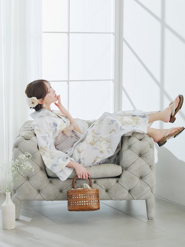 モデル：菅野結以　身長：163cm　着用サイズ：Fサイズ