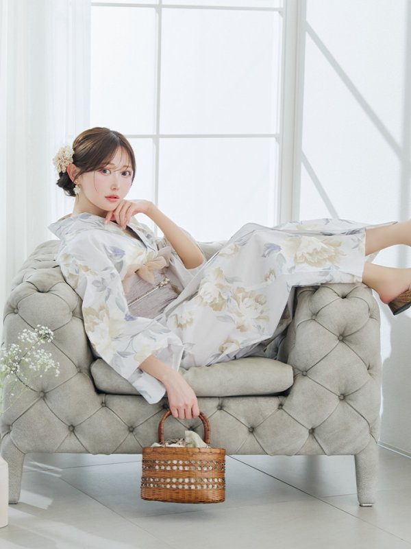 モデル：菅野結以　身長：163cm　着用サイズ：Fサイズ