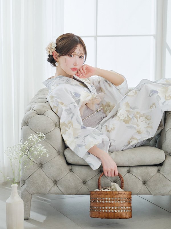 モデル：菅野結以　身長：163cm　着用サイズ：Fサイズ