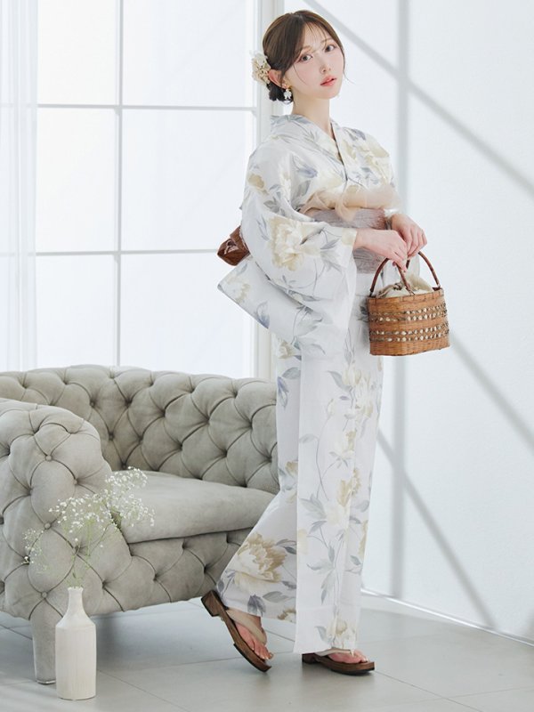 モデル：菅野結以　身長：163cm　着用サイズ：Fサイズ