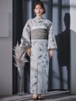 画像4: クラシカルフラワー大人モード浴衣 OBI-siwa-204-wk-3-LGY / HIMO-900-yn-3-GYxGD / HEKO-800-sb-5-W / YA-1016-kj-GY / GETA-01-kj-3-IV/ [YMT] (4)