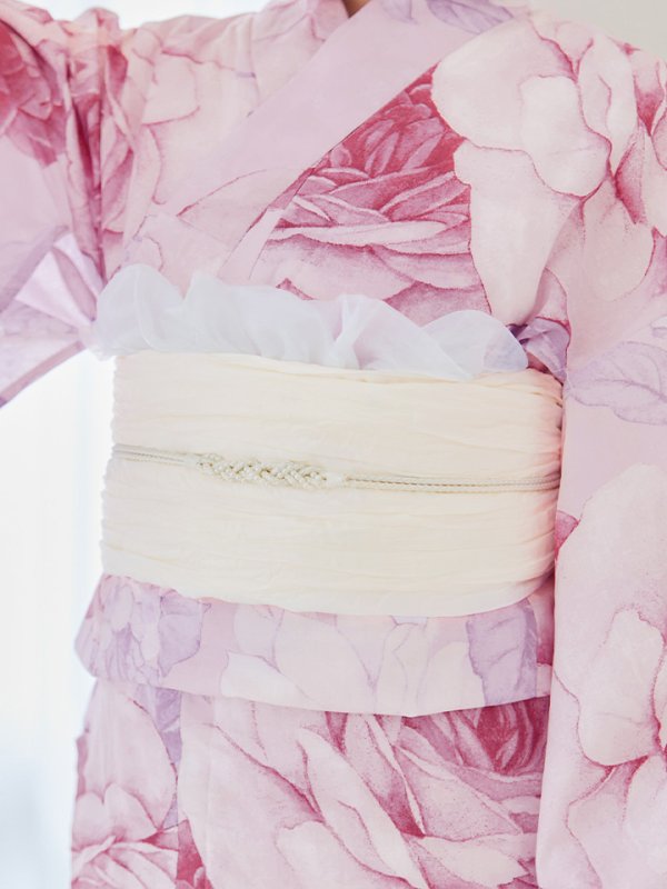 モデル：明日花キララ　身長：162cm　着用サイズ：Fサイズ