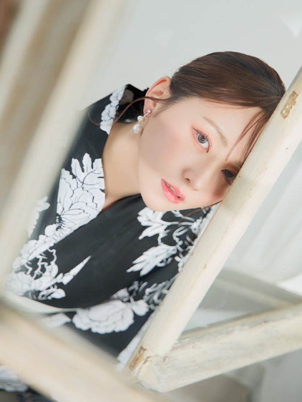 モデル:橋本甜歌 身長:163cm 着用サイズ:Fサイズ