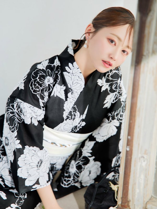 モデル:橋本甜歌 身長:163cm 着用サイズ:Fサイズ