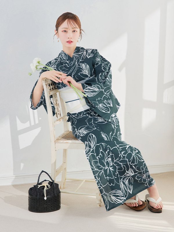 モデル:橋本甜歌 身長:163cm 着用サイズ:Fサイズ