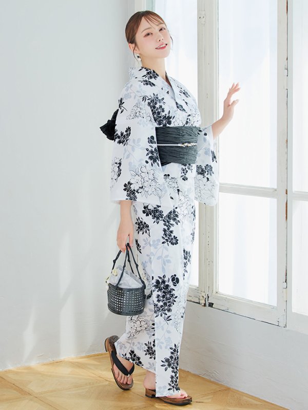 画像12: 【即日発送】ホワイトブラック桜柄浴衣 【浴衣3点セット 浴衣/帯/下駄】 [YMT/o] (12)