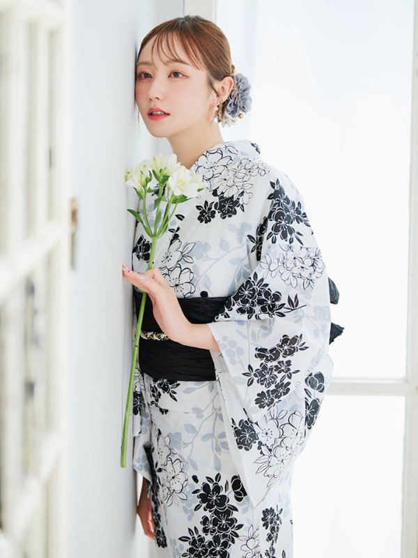 画像9: 【即日発送】ホワイトブラック桜柄浴衣 【浴衣3点セット 浴衣/帯/下駄】 [YMT/o] (9)