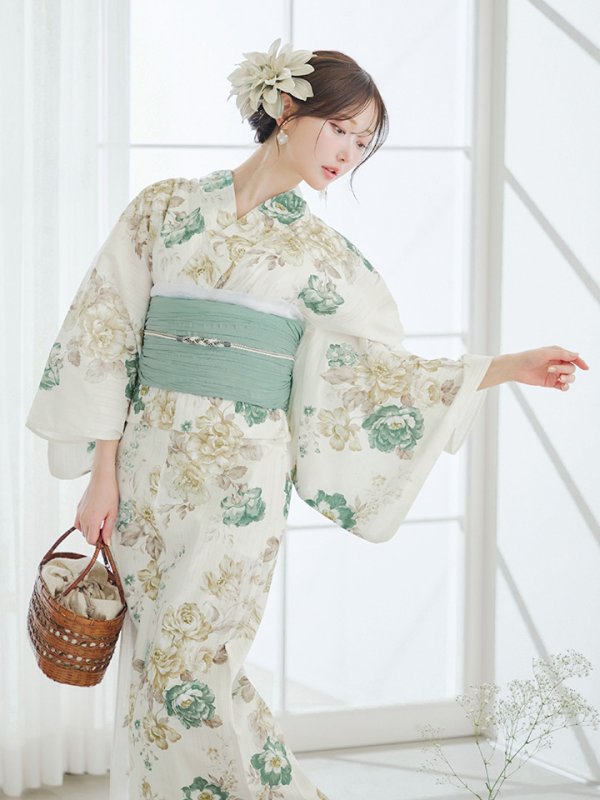 モデル：菅野結以 身長：163cm