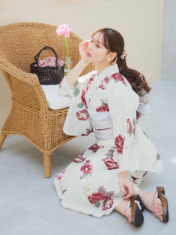 画像2: 【即日発送】白紅椿柄浴衣【浴衣３点セット 浴衣/帯/下駄】[YMT] (2)