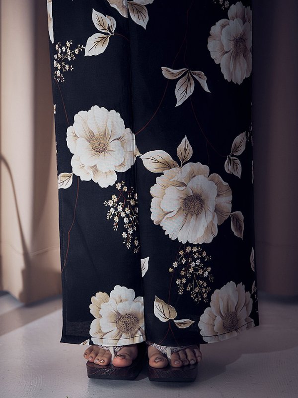 画像17: 【即日発送】ピオニーブラック花柄浴衣【浴衣３点セット 浴衣/帯/下駄】[YMT] (17)