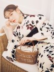 画像1: 【予約 / 5月下旬発送予定】水彩和モダン花柄浴衣【浴衣3点セット】OBI-siwa-204-wk-1-B / HIMO-900-yn-4-GYxGY / YA-1026-kn-R / GETA-02-ok-8-RoseP/ [yo/OF01] (1)