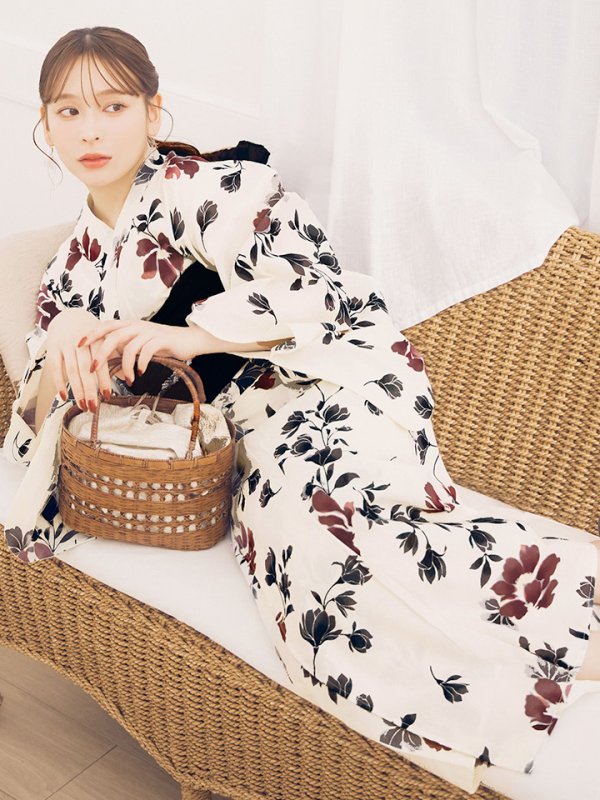 画像2: 【即日発送】水彩和モダン花柄浴衣 【浴衣3点セット 浴衣/帯/下駄】 [YMT/o] (2)