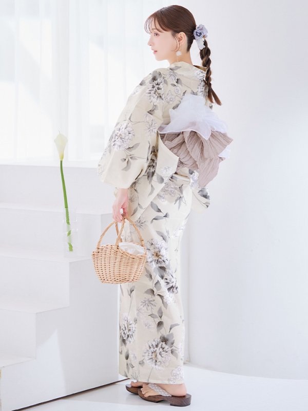 モデル：麻亜里　身長：160cm　着用サイズ：Fサイズ