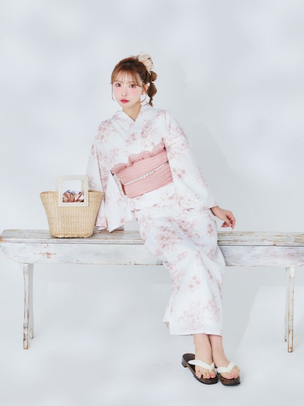 モデル：三上悠亜　身長159cm　着用サイズ：Fサイズ