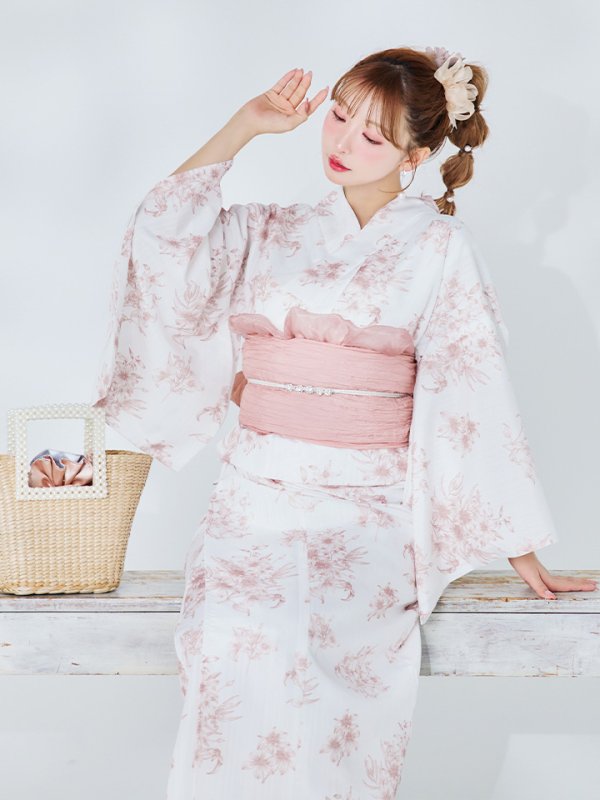 モデル：三上悠亜　身長159cm　着用サイズ：Fサイズ