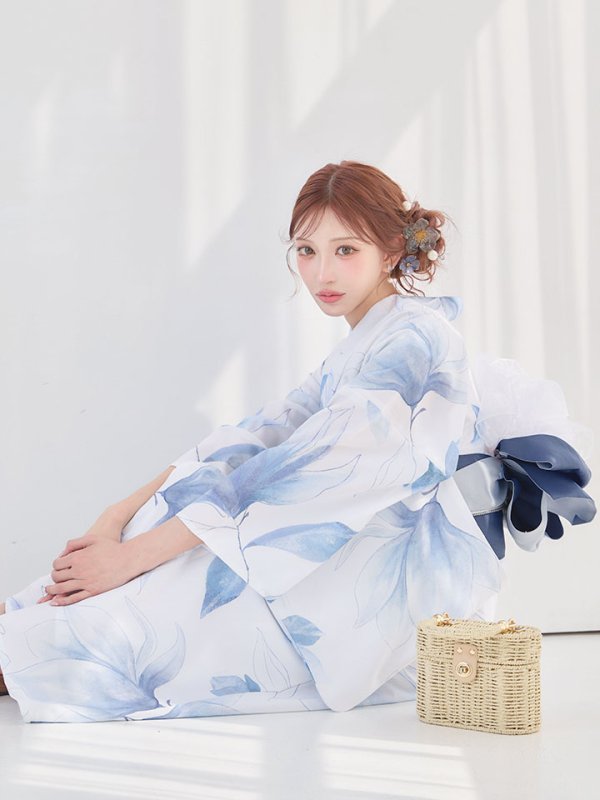 画像1: 送料無料！凛と咲く清涼蒼花浴衣【浴衣３点セット 浴衣/帯/下駄】[OF04]【予約 / 4月下旬発送予定】 (1)