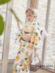 画像1: 【浴衣セール】【浴衣】白地に黄色い花浴衣セット（OBI-hira-100-ok-2-BRxBE/ HIMO-900-yn-7-MOC/ Yobi-030-BR /GETA-02-ok-2-IV）[YMT] (1)