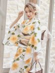画像9: 【浴衣セール】【浴衣】白地に黄色い花浴衣セット（OBI-hira-100-ok-2-BRxBE/ HIMO-900-yn-7-MOC/ Yobi-030-BR /GETA-02-ok-2-IV）[YMT] (9)