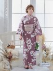 画像4: 【浴衣セール】【浴衣】エンジ×椿ニュアンス浴衣 OBI-siwa-200-kj-11-Rose / HIMO-900-yn-4-GYxGY / YA-1079-kj-2-W / HEKO-800-sb-5-W / GETA-02-ok-7-R [YMT] (4)