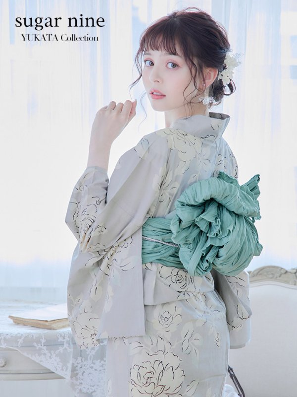 画像2: 【即日発送】【浴衣】グレー地にガーリー牡丹浴衣 【浴衣３点セット 浴衣/帯/下駄】[YMT] (2)