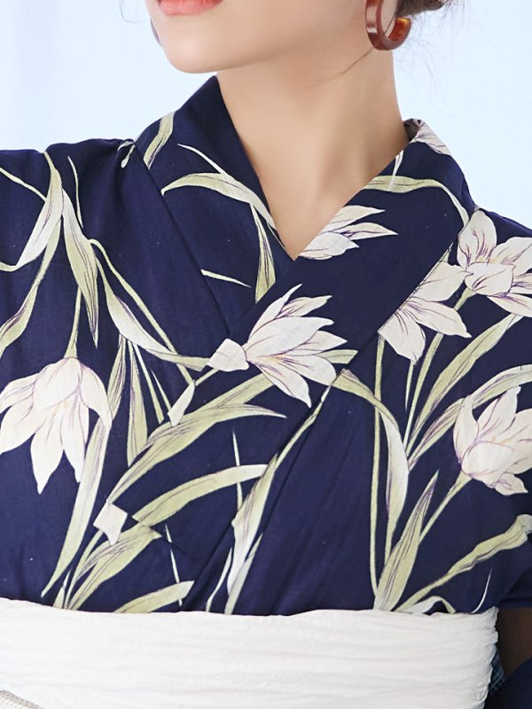 画像6: 【即日発送】ネイビー地x百合柄浴衣【浴衣３点セット 浴衣/帯/下駄】[YMT] (6)