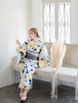 画像15: 【即日発送】【浴衣】イエローとブルーのニュアンス牡丹浴衣 OBI-hira-100-ok-5-GYxSV / HIMO-900-yn-4-GYxGY / YA-953-kn-W / HEKO-800-sb-5-W / GETA-02-ok-2-IV [YMT] (15)