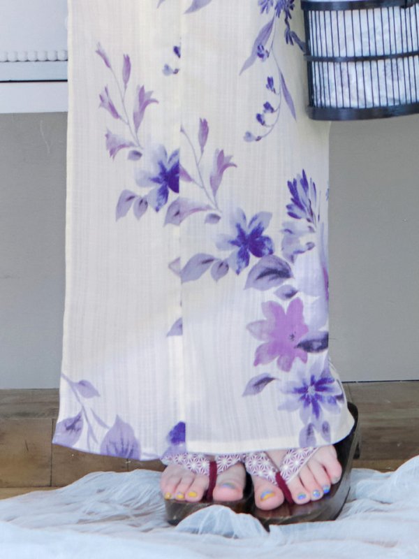 画像6: 【即日発送】白地xパープルグラデーション浴衣 【浴衣３点セット 浴衣/帯/下駄】[YMT] (6)