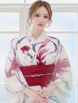 画像4: 【即日発送】【浴衣】白地×流線金魚浴衣 【浴衣３点セット 浴衣/帯/下駄】 siwa23 / HIMO-900-yn-1-BK / YA-1081-kj-BR / HEKO-800-sb-5-W / GETA-02-ok-7-R [YMT] (4)