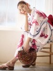 画像12: 【即日発送】【浴衣】白地×流線金魚浴衣 siwa23 / HIMO-900-yn-1-BK / YA-1081-kj-P / HEKO-800-sb-5-W / GETA-02-ok-7-R [YMT] (12)