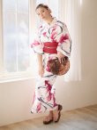 画像4: 【即日発送】【浴衣】白地×流線金魚浴衣 siwa23 / HIMO-900-yn-1-BK / YA-1081-kj-P / HEKO-800-sb-5-W / GETA-02-ok-7-R [YMT] (4)