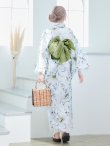 画像8: 水墨風イエロー×ブルー牡丹浴衣  (浴衣/帯/飾り紐/下駄4点セット)  OBI-siwa-202-ok-12-GR / KZH-3 / YA-1081-kj-BR / HEKO-800-sb-5-W / GETA-03-ok-4-IV [YMT] (8)