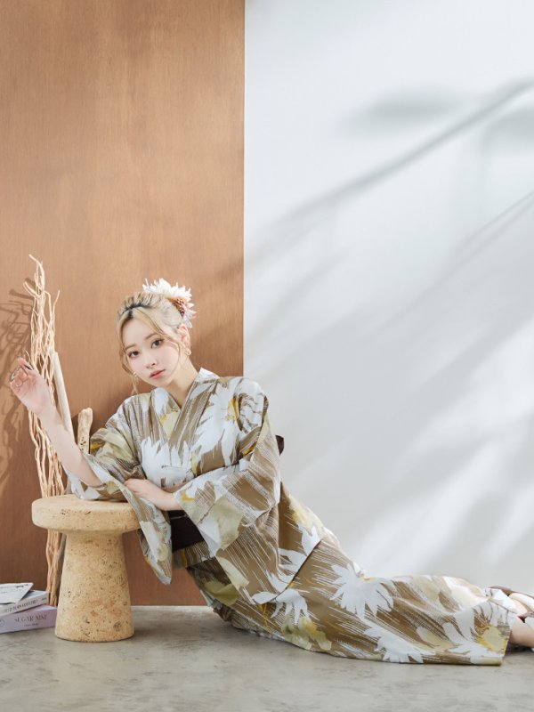 画像11: 【浴衣セール！】【即日発送】大人グリーンベージュフラワー浴衣【浴衣３点セット 浴衣/帯/下駄】[YMT] (11)