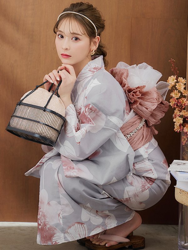 画像1: 【即日発送】シック大人フラワー浴衣 OBI-siwa-200-kj-8-P / HIMO-903-kj-W / HEKO-800-sb-5-WH / YA-1079-kj-8-W / GETA-01-kj-7-P/ [YMT] (1)