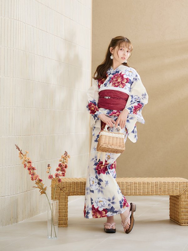 画像6: 【即日発送】ホワイト×レッド牡丹浴衣【浴衣３点セット 浴衣/帯/下駄】[OF04] (6)