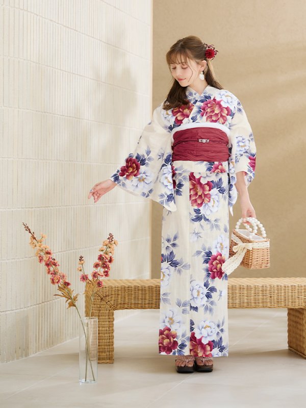 画像7: 【即日発送】ホワイト×レッド牡丹浴衣【浴衣３点セット 浴衣/帯/下駄】[OF04] (7)