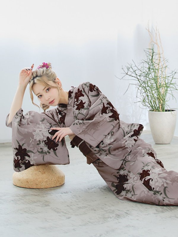 画像17: 【即日発送】ブラウンパープルリリー浴衣【浴衣３点セット 浴衣/帯/下駄】[YMT] (17)