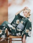 画像15: 【即日発送】ディープグリーン×イエローフラワー浴衣 OBI-siwa-202-ok-8-GY / HIMO-900-yn-4-GYxGY / HEKO-800-sb-5-WH / YA-1027-wk-IV / GETA-02-ok-4-MOC/ [YMT] (15)