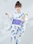 画像3: 【即日発送】大理石×フェザー柄浴衣 OBI-g-500-kj-10-BL / HIMO-900-yn-5-IV / HEKO-800-sb-5-WH / YA-1081-kj-WPG / GETA-02-ok-3-LBL/ [YMT] (3)