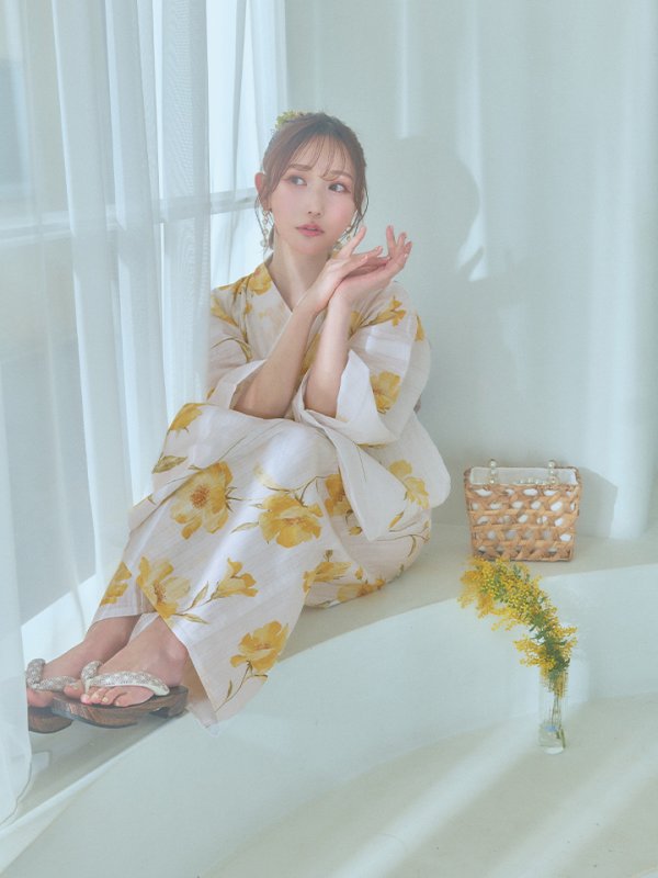 画像13: 【即日発送】白地にイエローの水彩花柄浴衣【浴衣３点セット 浴衣/帯/下駄】[YMT] (13)