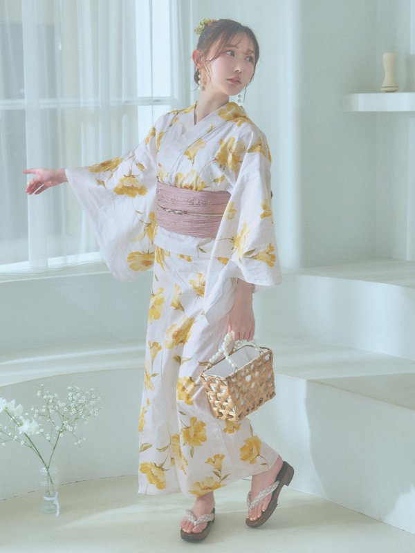 画像4: 【即日発送】白地にイエローの水彩花柄浴衣【浴衣３点セット 浴衣/帯/下駄】[YMT] (4)