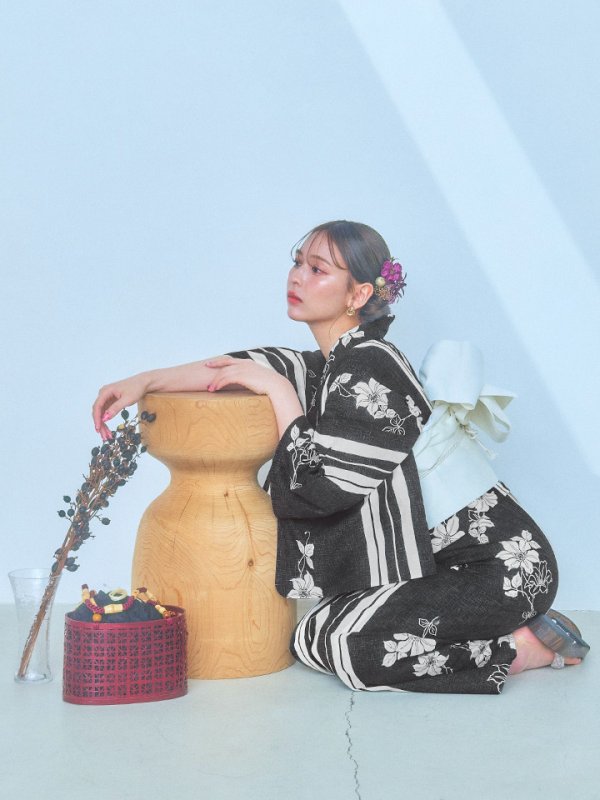 画像10: 【即日発送！】ストライプ×フラワーレトロ浴衣【浴衣３点セット 浴衣/帯/下駄】[YMT] (10)