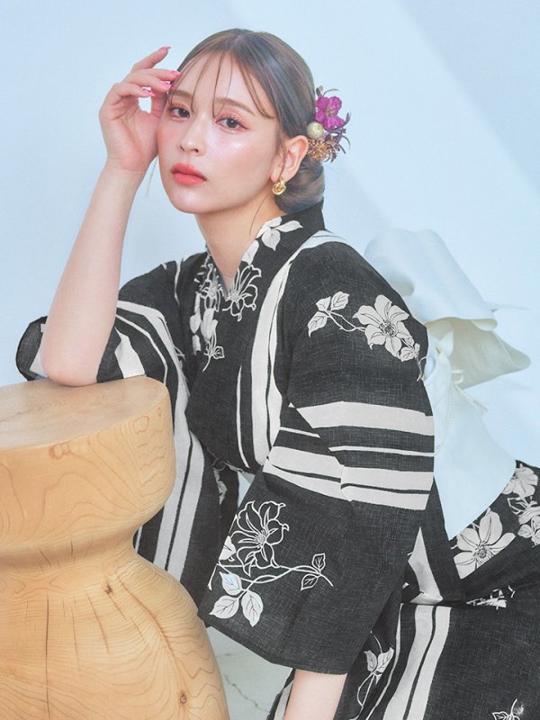 画像14: 【即日発送！】ストライプ×フラワーレトロ浴衣【浴衣３点セット 浴衣/帯/下駄】[YMT] (14)